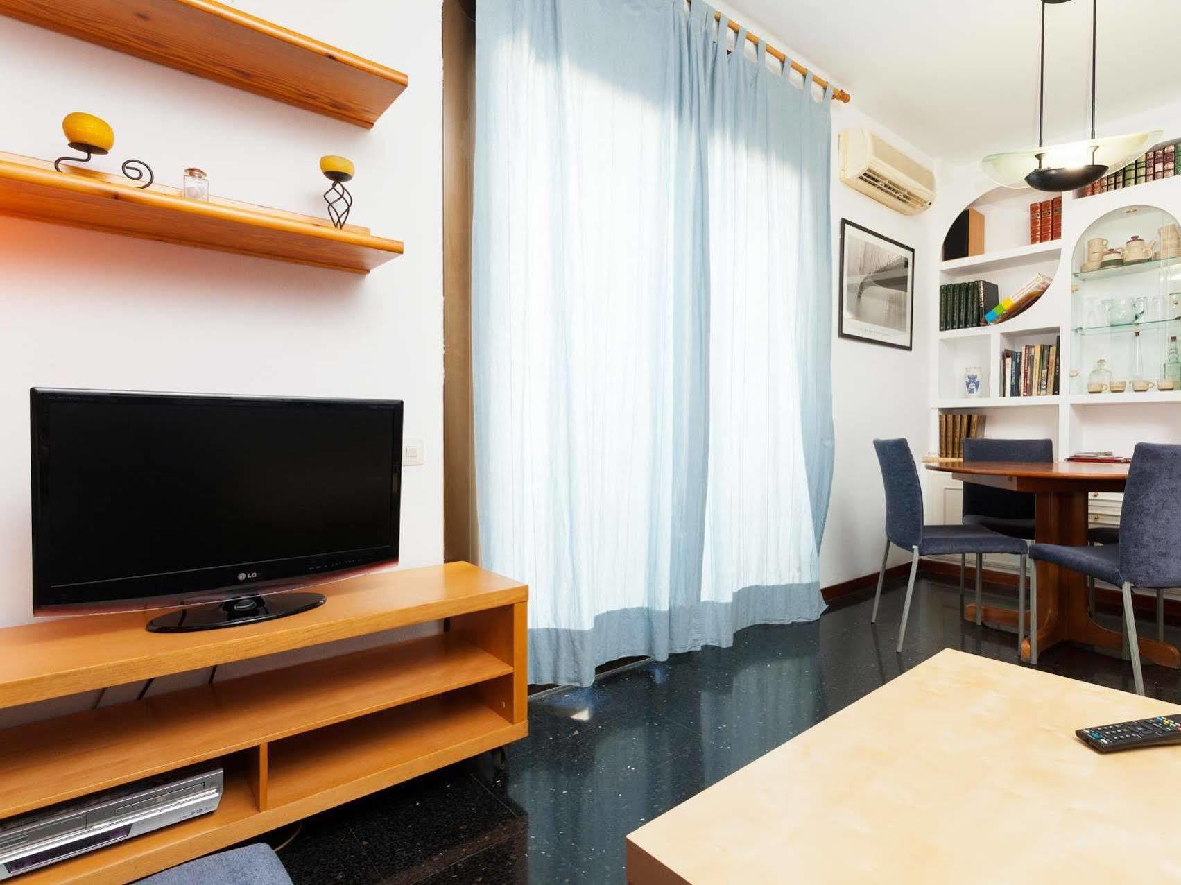 Short Stay Group Gracia Serviced Apartments 巴塞罗那 外观 照片