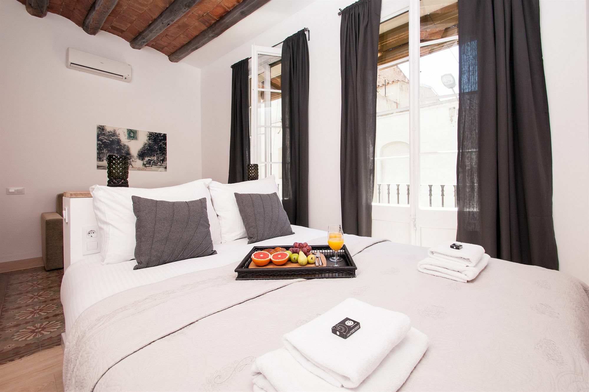 Short Stay Group Gracia Serviced Apartments 巴塞罗那 外观 照片