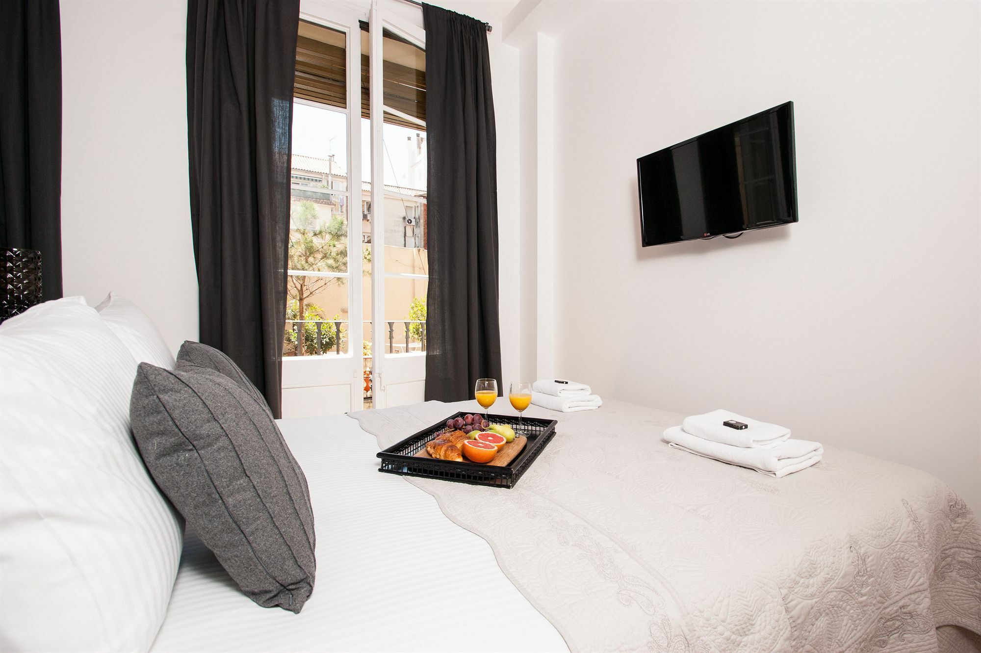 Short Stay Group Gracia Serviced Apartments 巴塞罗那 外观 照片